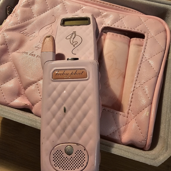 Baby Phat Pink Limited Edition Phone w/ box & accessories- Collectors item *Y2K* - Picture 4 of 16